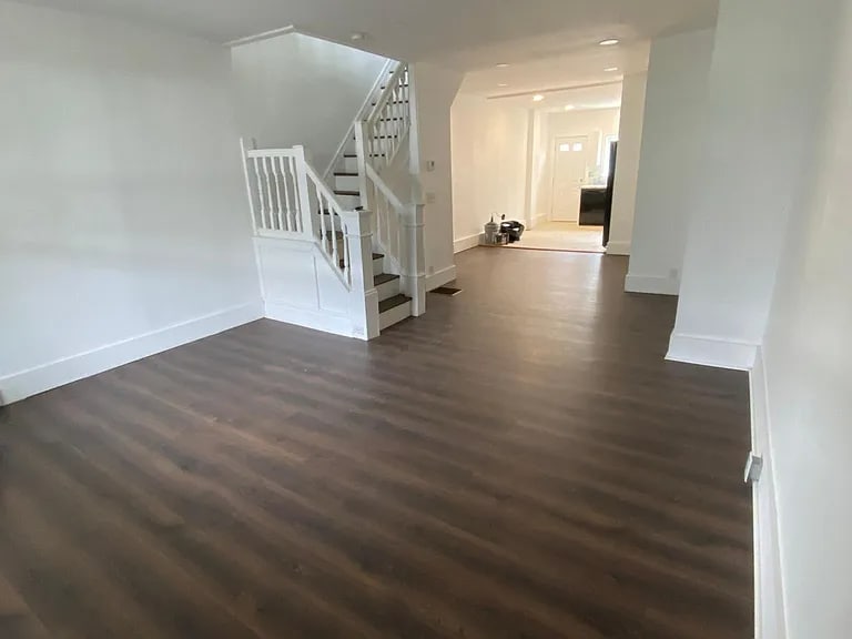 Primary Photo - 48 N Robinson St