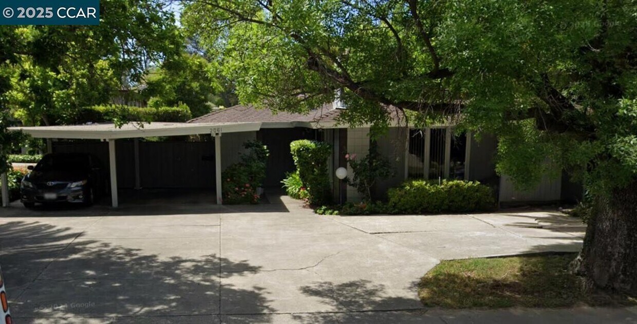 Primary Photo - 2061 Vanderslice Ave