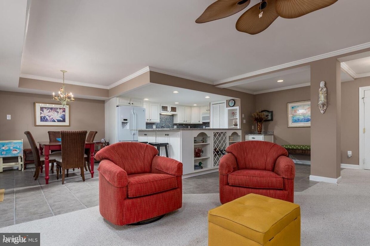 Foto principal - 2 br, 2 bath Condo - 527 N Boardwalk Unit 616