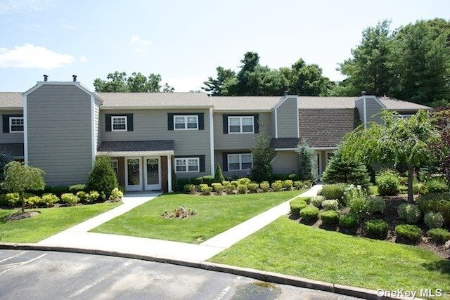 Building Photo - 380 Lake Pointe Dr