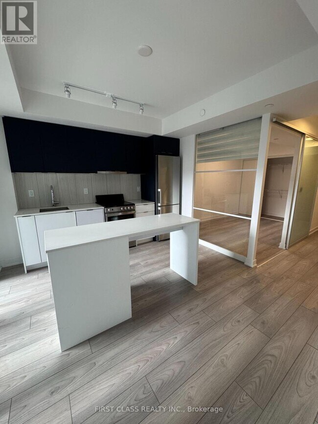 Photo du bâtiment - 8 Tippett Rd