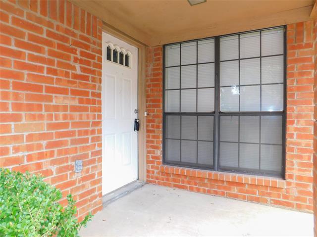 Foto del edificio - 8588 Holly St