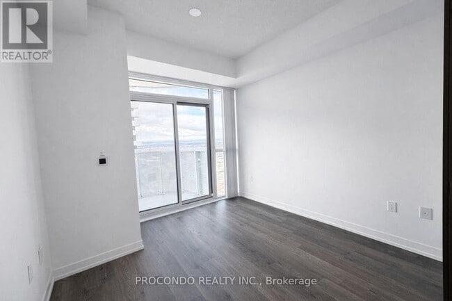 Building Photo - 8 Interchange Wy