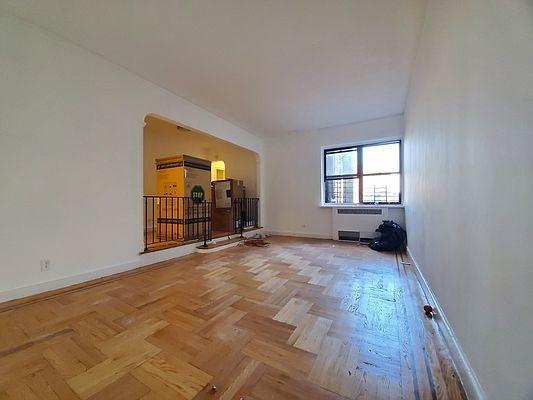 Primary Photo - 2 bedroom in Bronx NY 10452