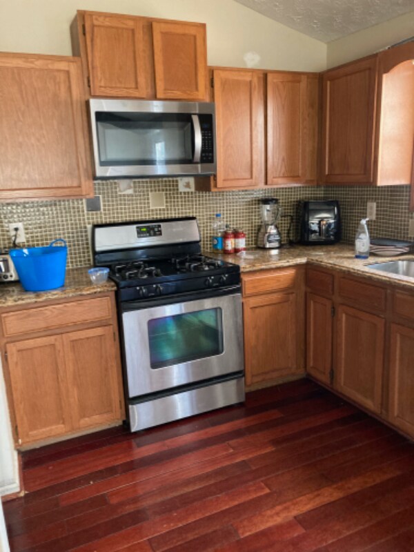 Foto del edificio - 2331 Wilkins Ct