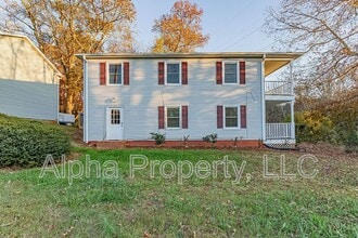 Building Photo - 213B Taylor Rd