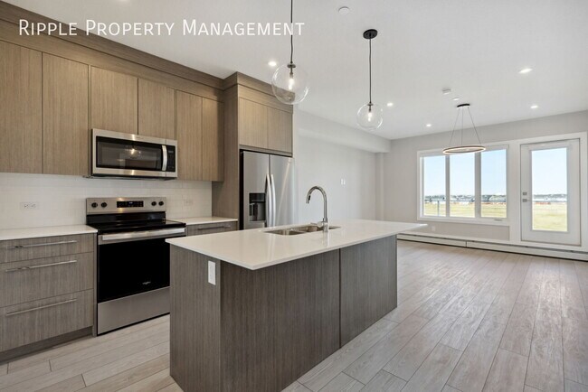 Building Photo - AMAZING 2 BED/ 1 BATH CONDO WITH PETS ALLOWED!