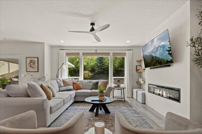 Foto del edificio - 2037 W Wood Chip Dr