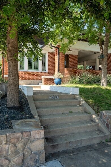 Photo - 4036 Linden Avenue Unit House