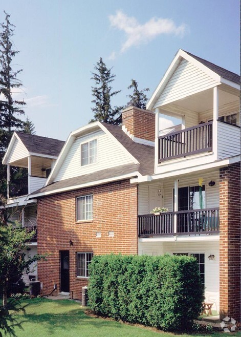 Foto principal - Carpenter Village Apartments