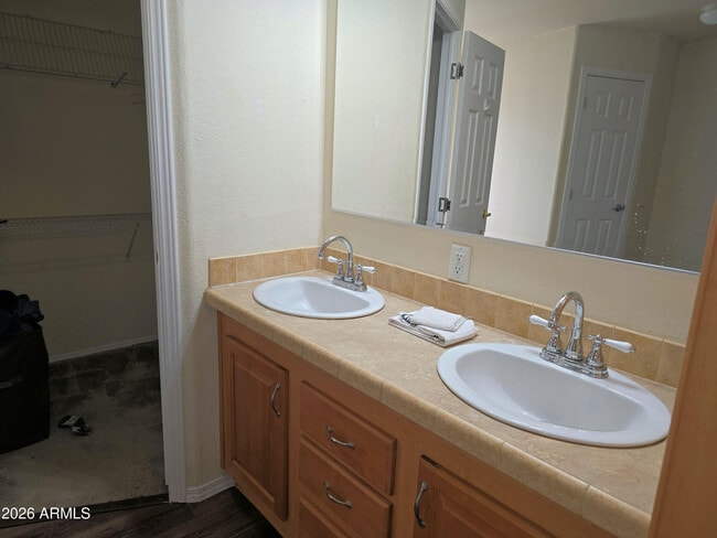 Foto del edificio - 18415 S Henry Coe Rd