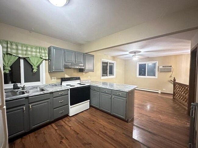 Foto del edificio - 618-620 Lake St