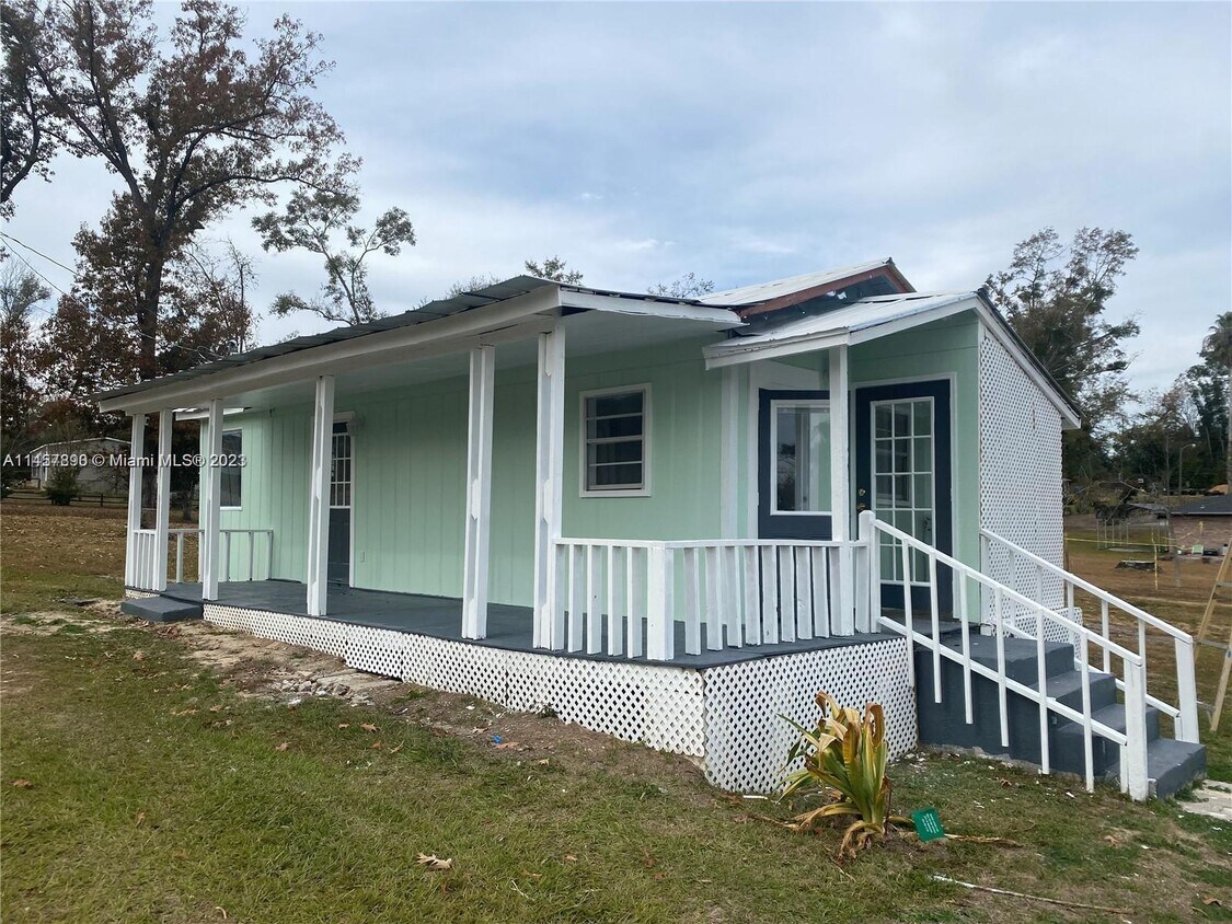4132 Herring Ave, Marianna, FL 32448 House Rental in Marianna, FL
