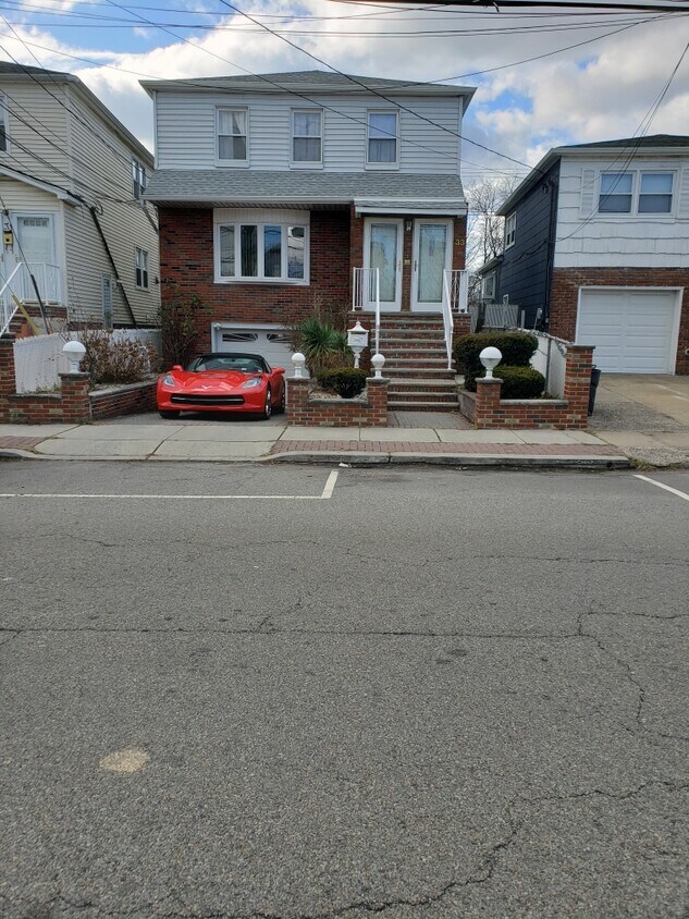 Primary Photo - 35 Colonial Dr