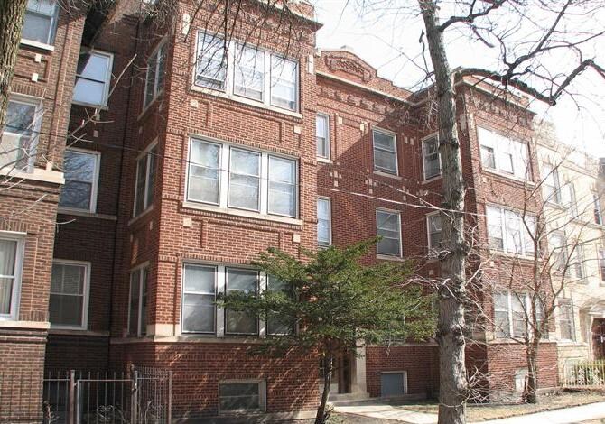 Foto principal - 6609-6611 S Greenwood Ave