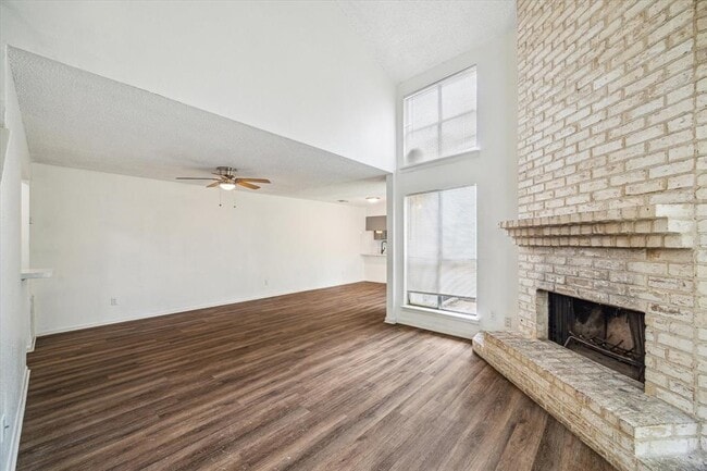 Building Photo - 5779 Easthampton Dr