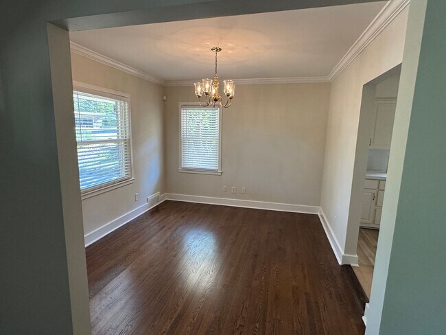 Foto del edificio - FOR RENT - Haymount Charmer