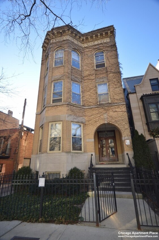 Primary Photo - 2214 N. Kenmore