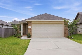 Building Photo - 235 River Grv Ct