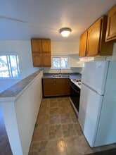 Building Photo - 440 Hays Ave