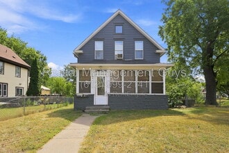 Building Photo - 584 Magnolia Ave E