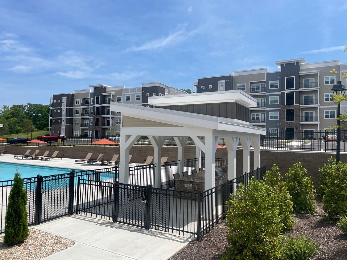 Primary Photo - Lombardy | 2 Bed 2 Bath | 1100 sf