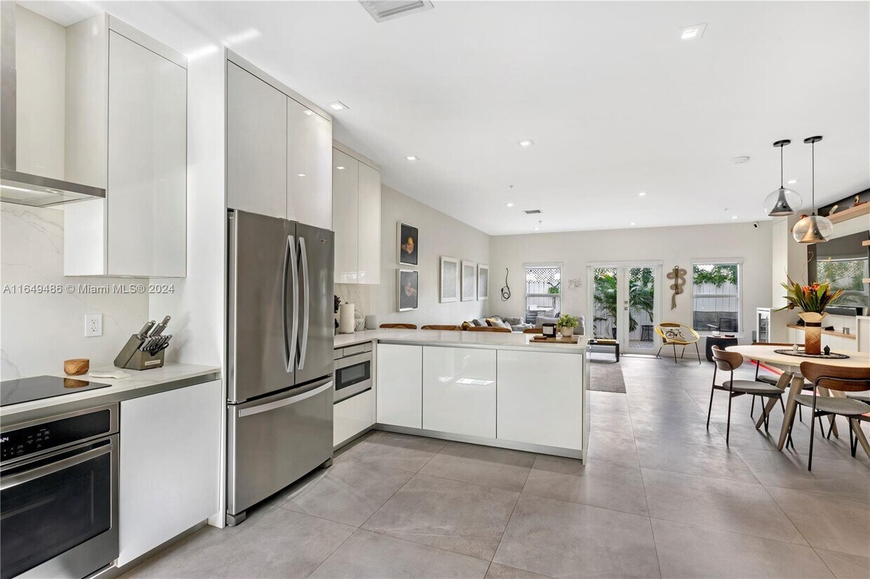 Primary Photo - 2915 SW 30th Ct