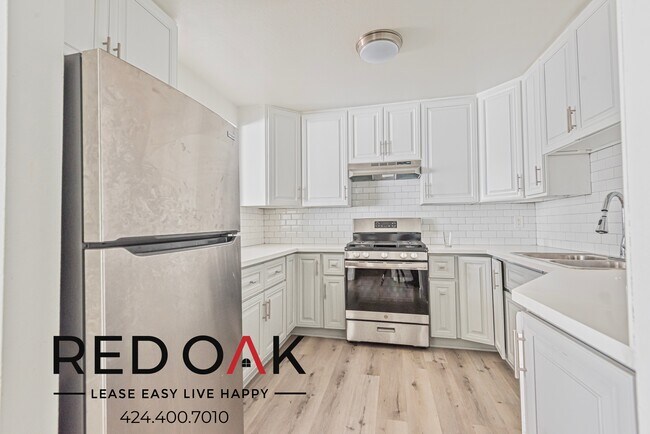 Foto del edificio - 4310 Russell Ave