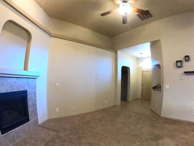 Building Photo - 2517 Prado Del Sol Ave