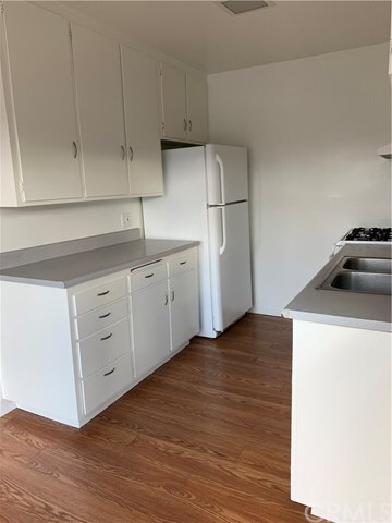 Foto del edificio - 227 W Canada