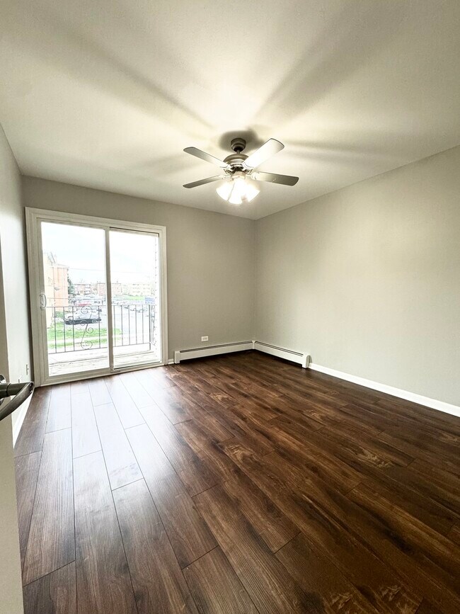 Foto del edificio - 5644 W 105th St