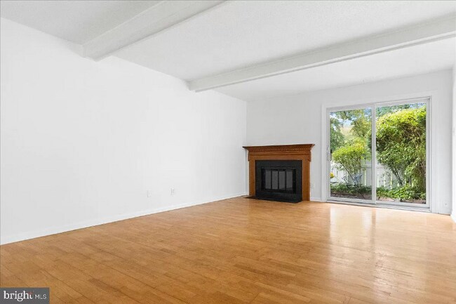 Building Photo - 9 Arrowwood Ln