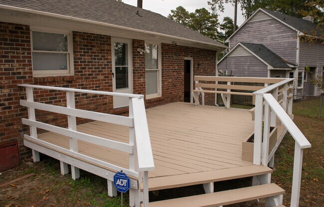 Foto del edificio - 6959 Wadsworth Pl
