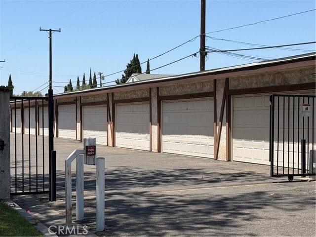 Building Photo - 1161 S Paula Dr