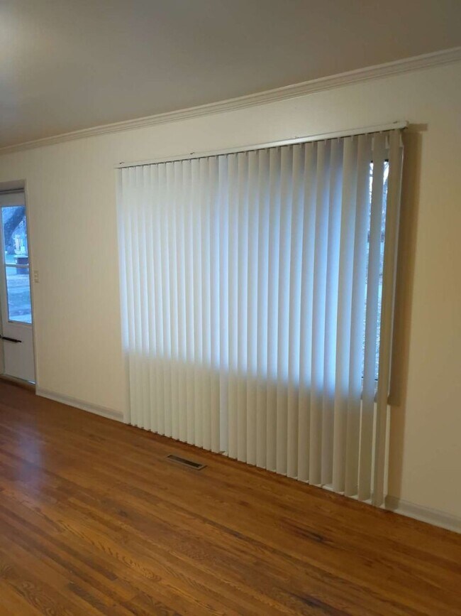 Foto del edificio - 2 Bed, 1 Bath Ready for Rent!