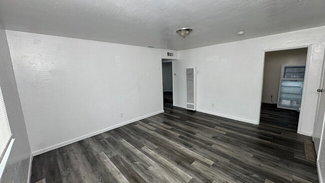 Foto del edificio - 1319 J St