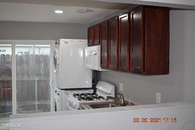 Foto del edificio - 1050 Grand Ave