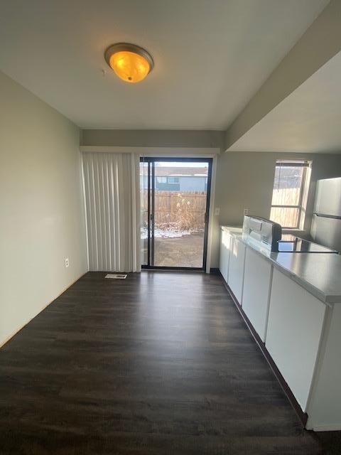 Building Photo - 1046 Merrimar Cir N