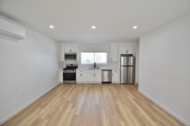 Foto del edificio - 11645 Moorpark St