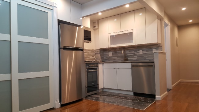 Photo - 1628 2nd Ave Apartment