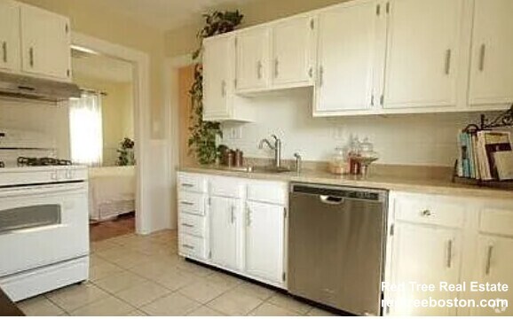 Building Photo - 60 Litchfield St