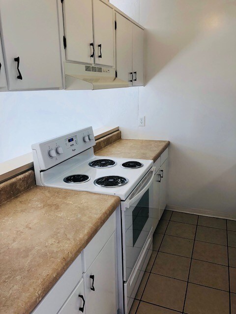 Foto del edificio - 2417 N Oleander Ave