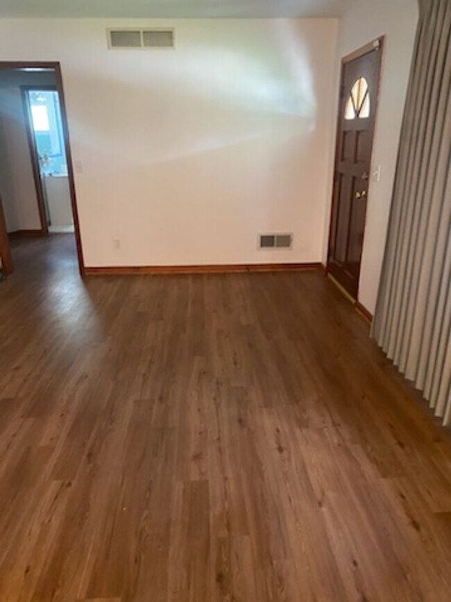 Foto del edificio - 4531 Gladys Dr