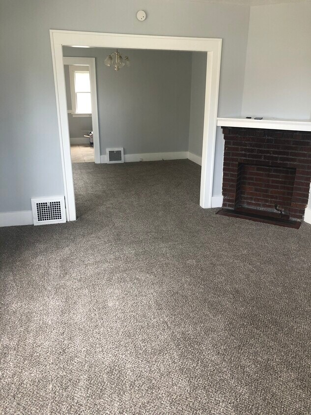 1035 E 28th St Unit Apartment, Erie, PA 16504 1035 E 28th St Erie, PA