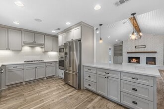 Building Photo - 10211 Candlewood Dr