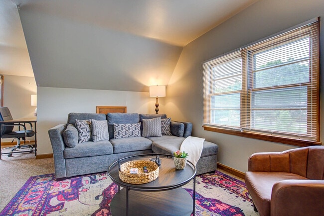 Foto del edificio - 3120 S 30th St