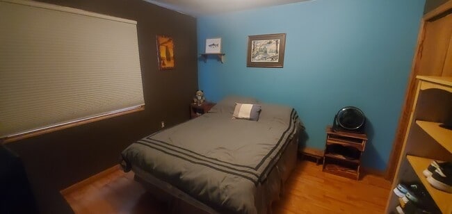 Building Photo - 2425 S 75th St