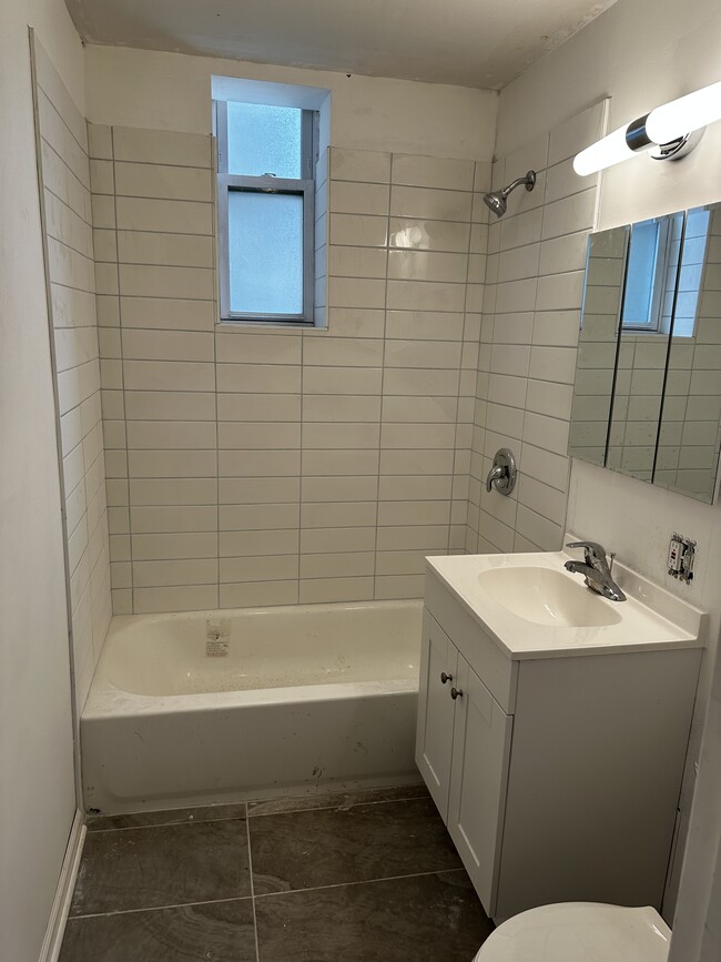 2140 S Washtenaw Ave, Chicago, IL 60608 - Apartments in Chicago, IL ...