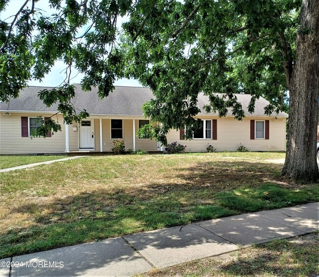 Building Photo - 2308 Dorsett Dock Rd