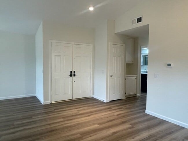 Foto del edificio - Cozy Comfort in a Gated Community